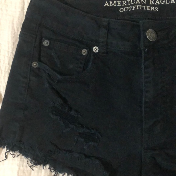 Black high waisted AE Jean Shorts - Picture 3 of 3